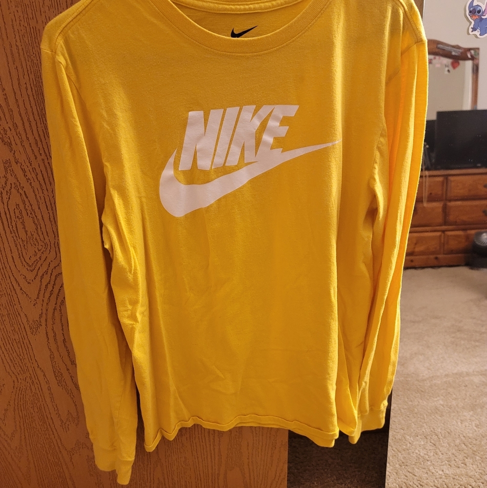 Nike mens yellow long sleeve